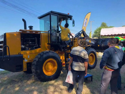 晉工攜手LEADWAY MACHINERY強(qiáng)勢登陸泰國農(nóng)業(yè)機(jī)械展，開啟海外市場新篇章